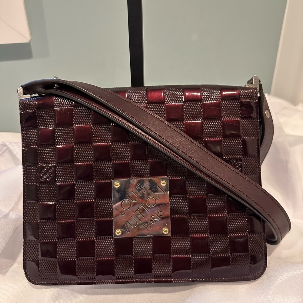 🌟🌟Amazing Louis Vuitton Burgundy Vernis Damier 2 way Bag